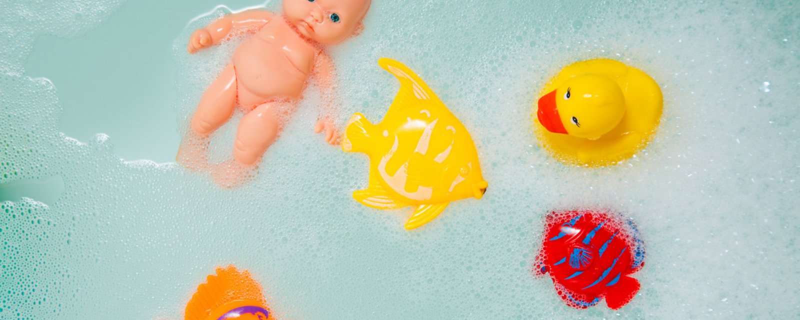 Protégez les jouets de bain de vos enfants des moisissures avec ce truc vraiment tout simple!