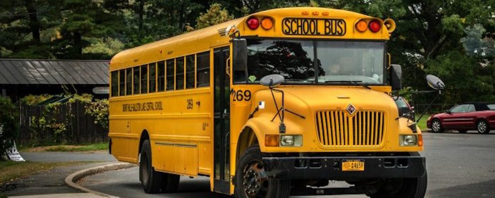 Savez-vous pourquoi tous les autobus scolaires sont jaunes?