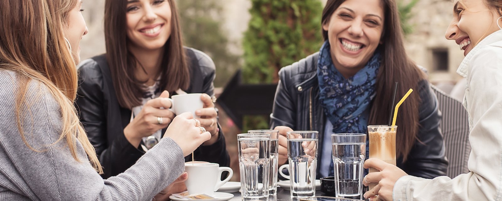 Pour rester en bonne santé, les femmes devraient sortir entre copines deux fois par semaine