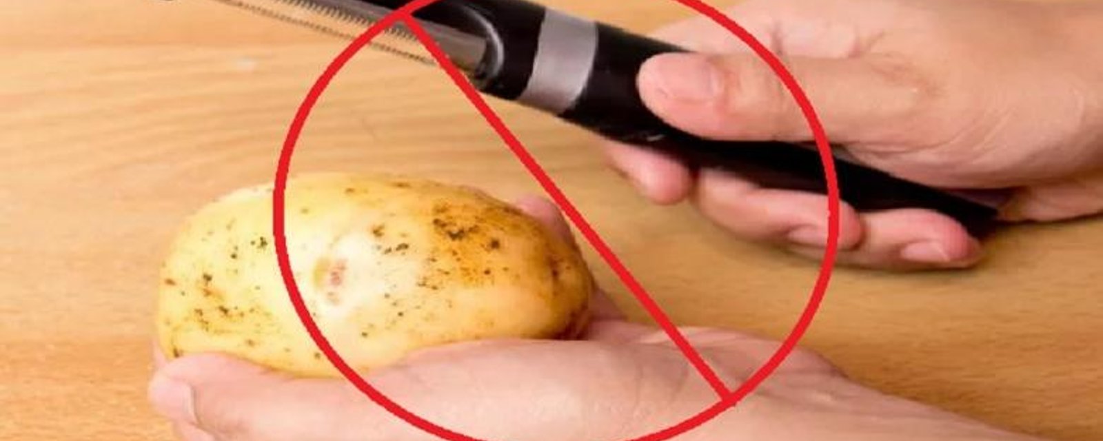 Elle n'utilise jamais de couteau pour éplucher ses pommes de terre: En 5 secondes, dites adieu aux pelures sans effort!