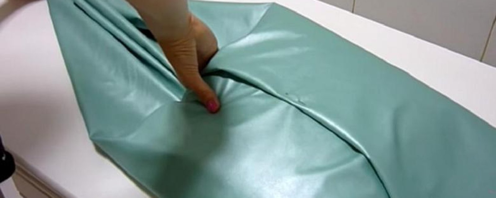 Fabriquer une housse de coussin sans couture!! 2 techniques super simples! 