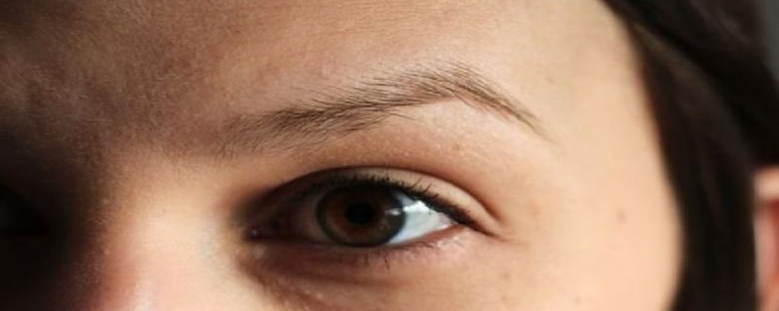 Technique simple et infaillible pour tailler vos sourcils parfaitement