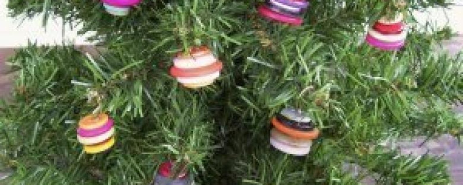 12 décorations de boutons! Noël en boutons! 