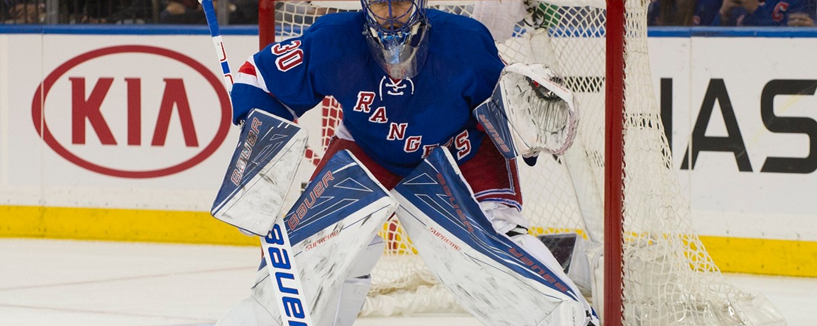 Lundqvist dévoile son nouveau masque pour la Coupe du Monde!