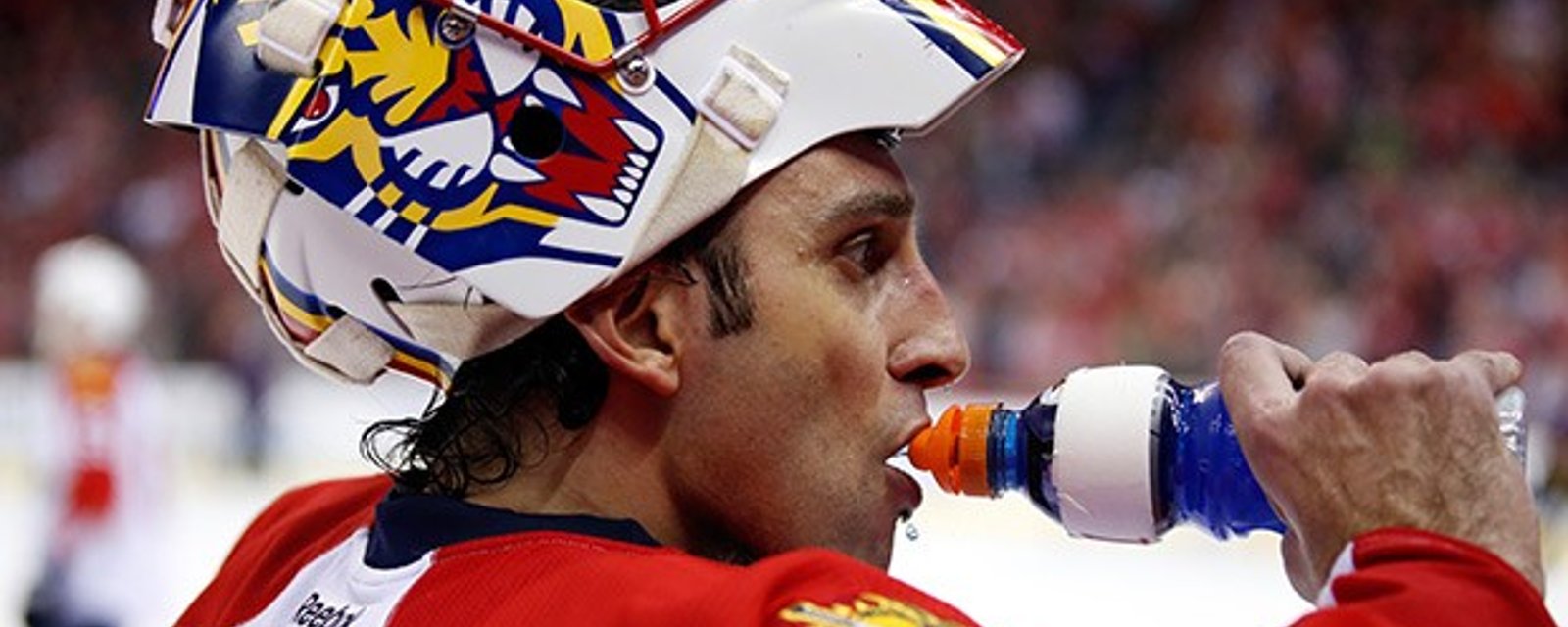 Luongo lance une flèche à Tortorella! 