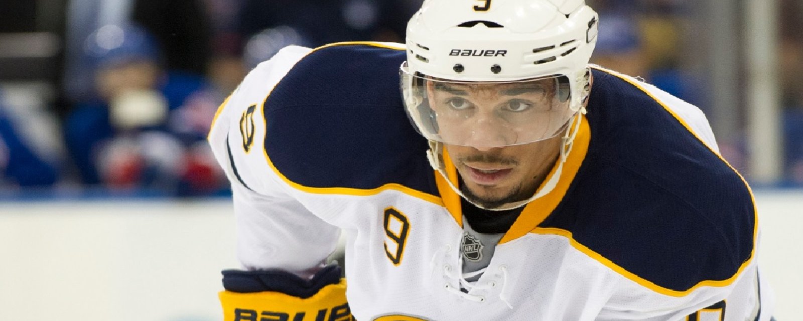 Les Sharks prennent les grands moyens pour calmer Evander Kane!