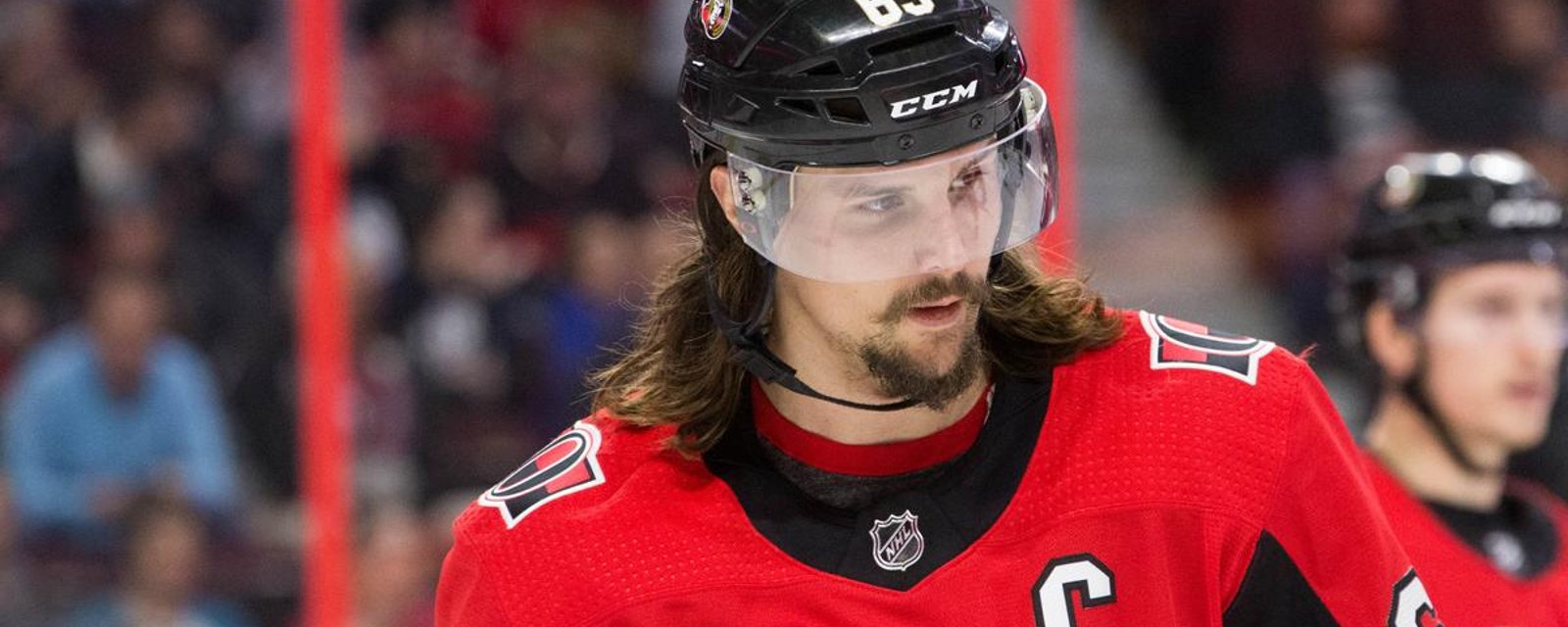 Un internaute s'en prend à Erik Karlsson suite à la mort de son bébé