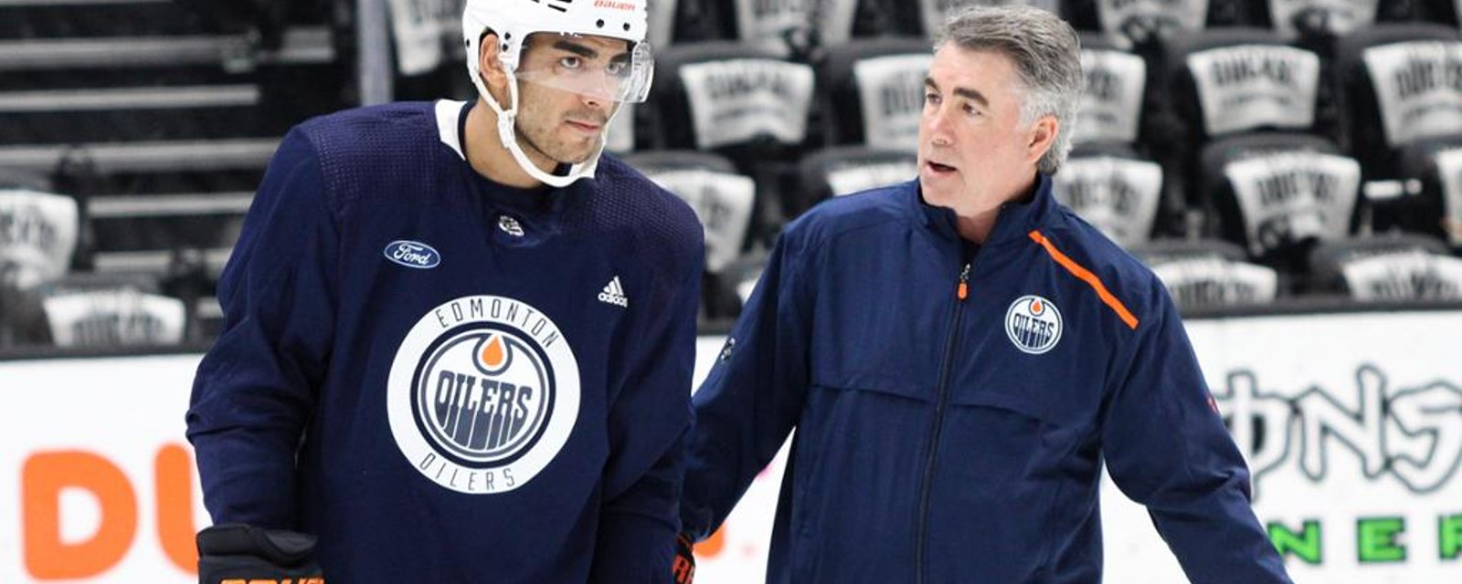 Andreas Athanasiou dévoile l'hilarante raison pourquoi il a dû changer de numéro avec les Oilers