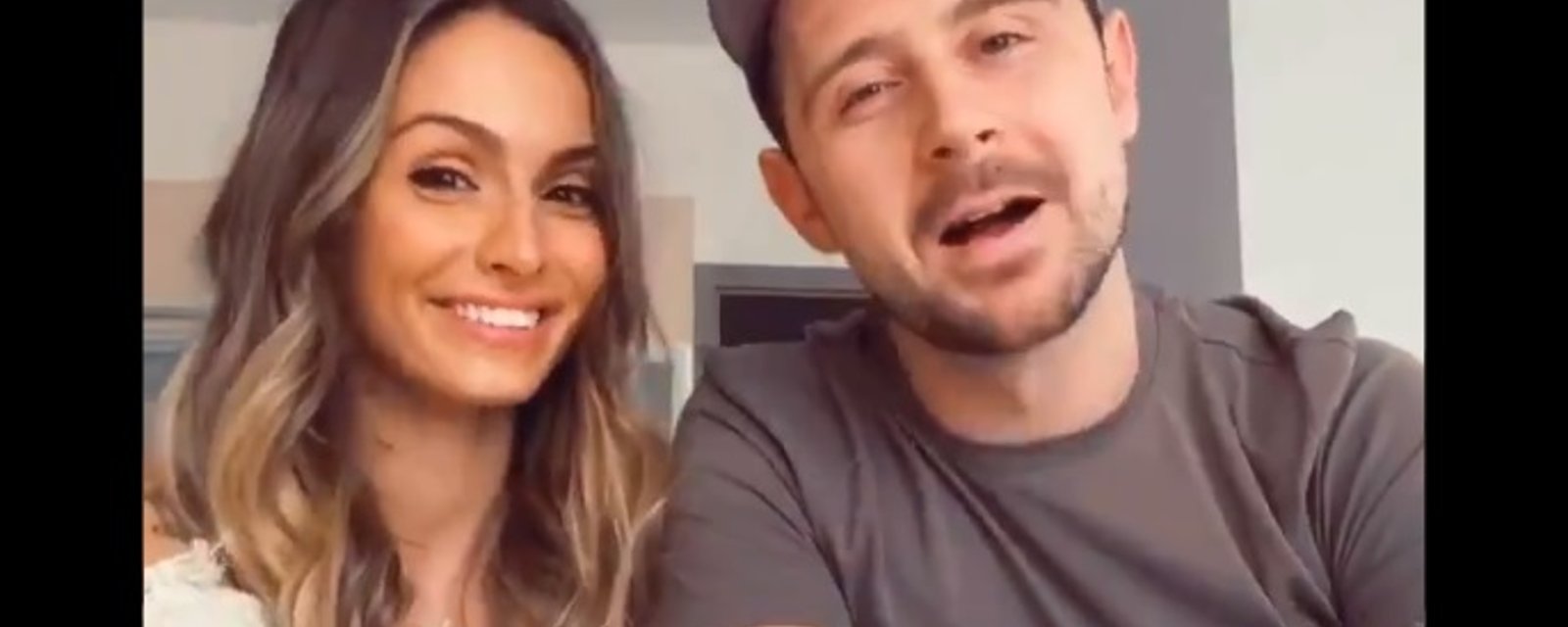 Tomas Tatar pratique son français avec sa jolie copine