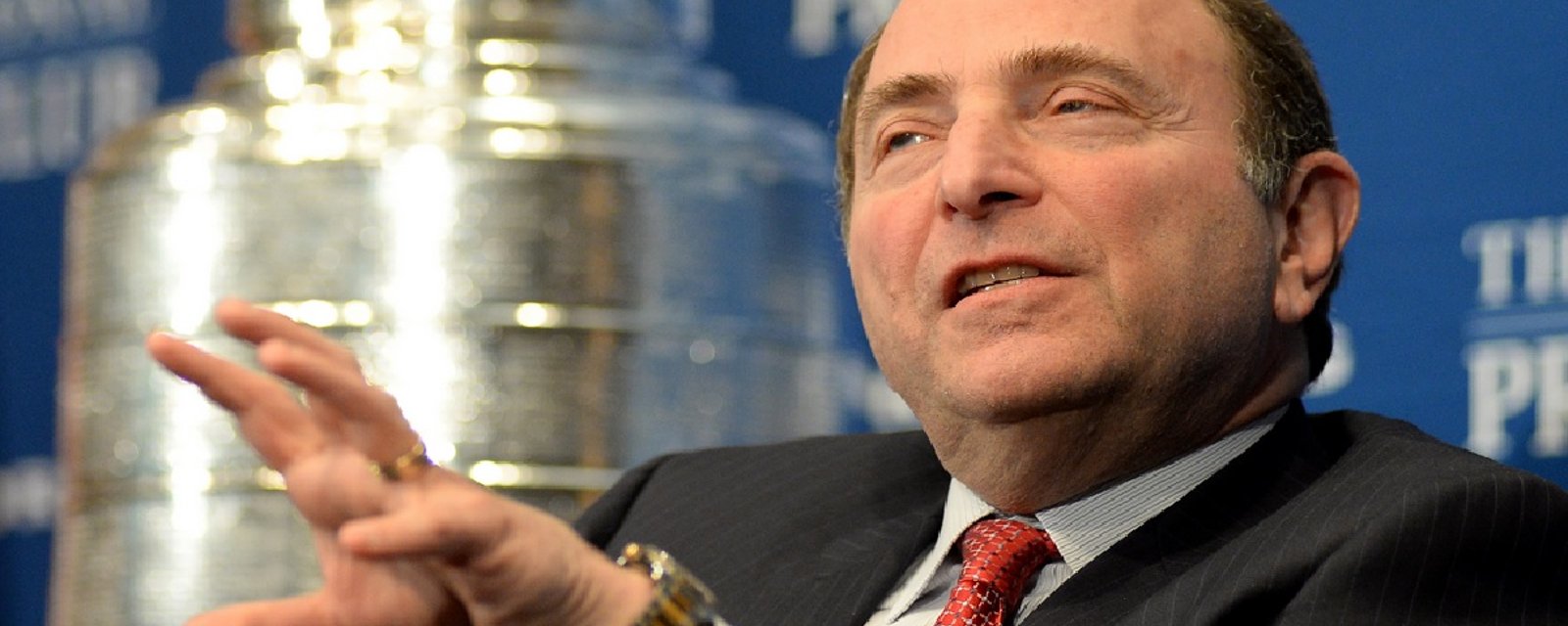 Gary Bettman s'adresse à ceux qui croient que la LNH annulera le reste de sa saison