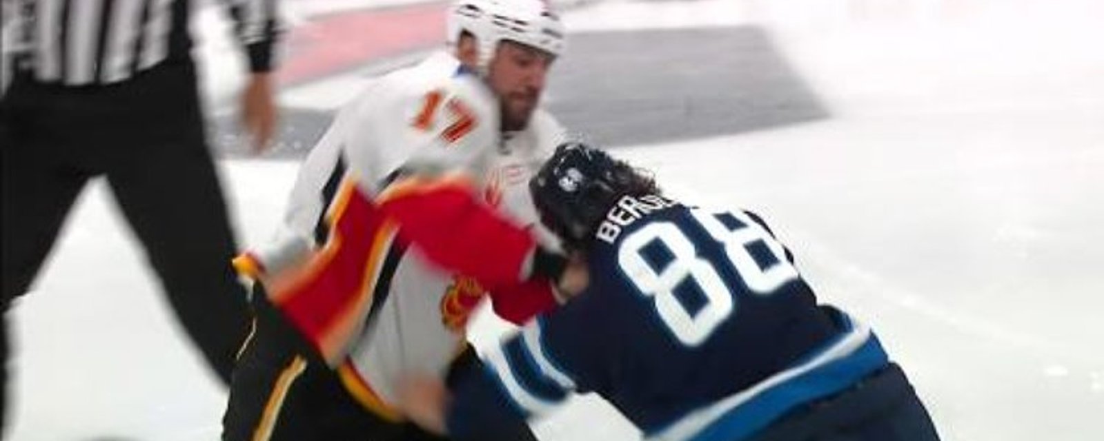 Nathan Beaulieu jette les gants face à Milan Lucic!