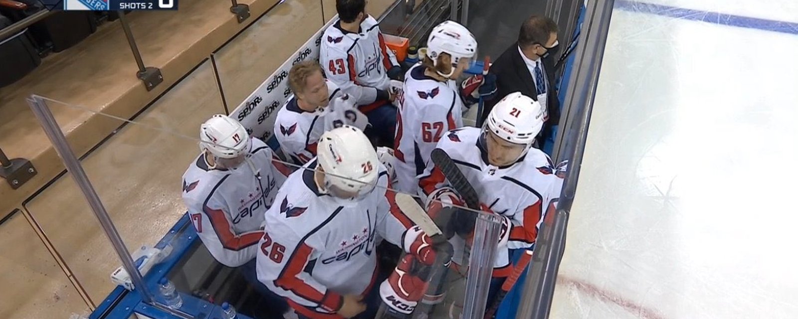 Début de match TRÈS violent entre Tom Wilson, les Capitals et les Rangers (VIDÉO)