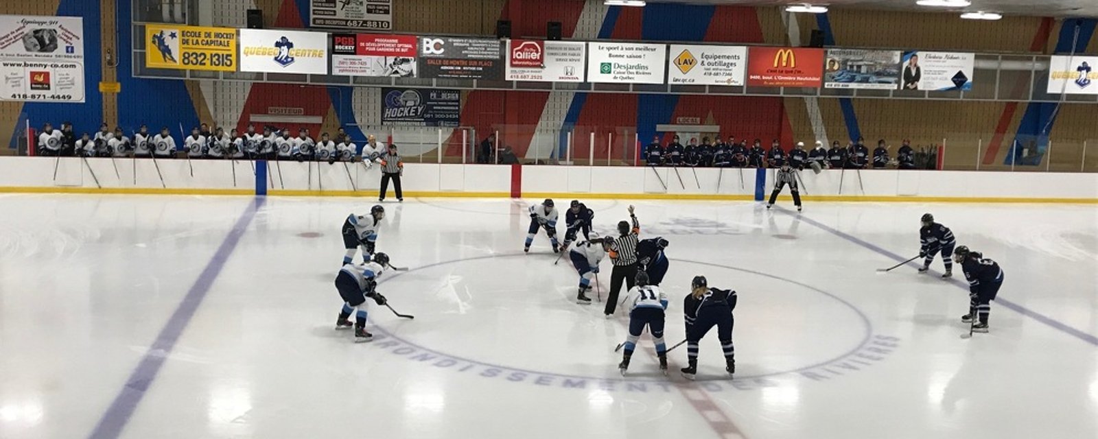Le hockey est officiellement de retour au Québec 