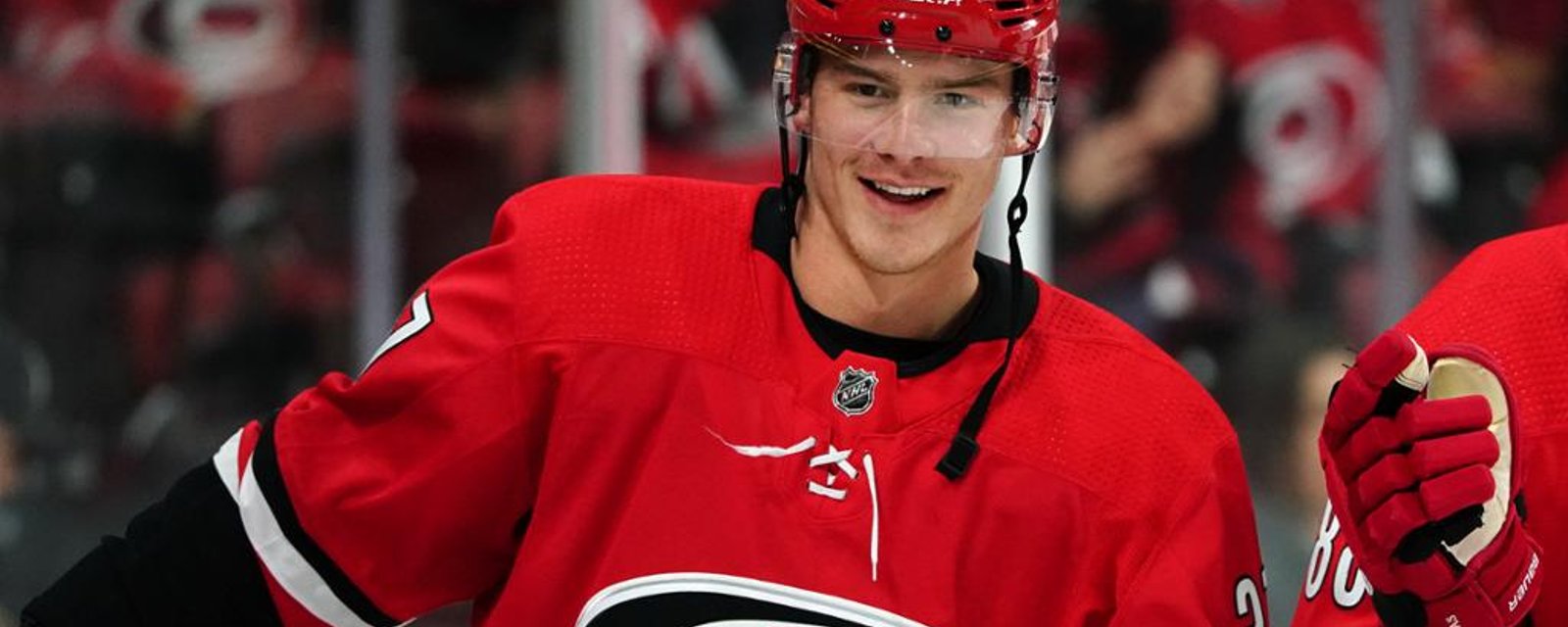 Le contrat de Andrei Svechnikov serait sur le point de se régler 