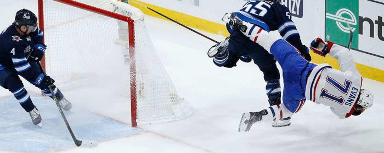 Mark Scheifele se sert de l'incident Jake Evans pour une pub