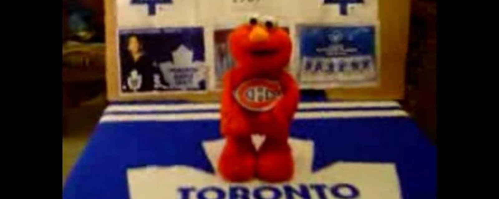 Même Elmo se moque des Maple Leafs!!!