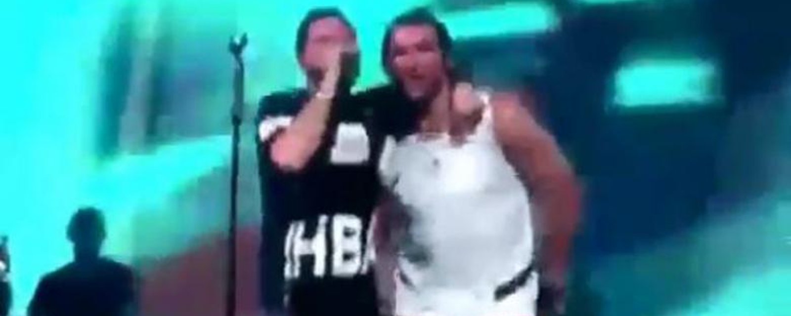 VIDÉO: Alex Ovechkin fait le party à Moscou!
