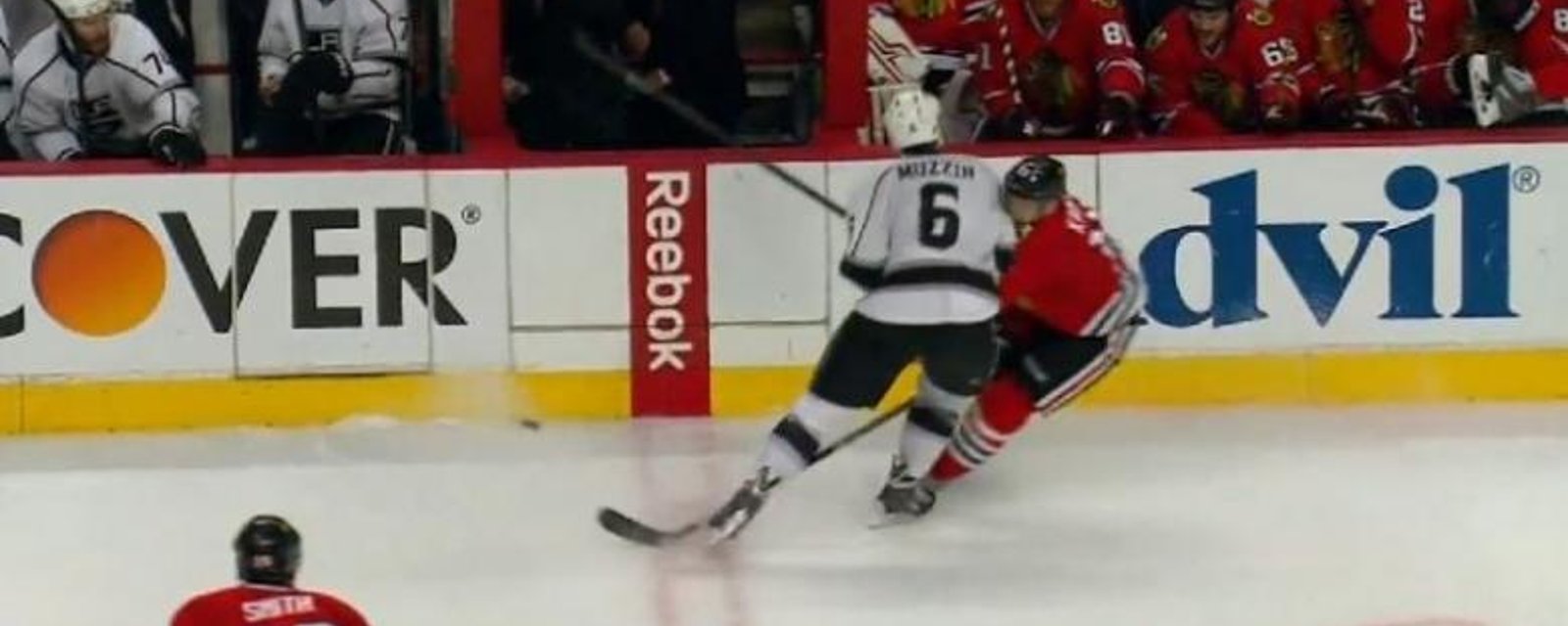 VIDÉO: Marcus Kruger encaisse une mise en échec dévastatrice de Jake Muzzin!