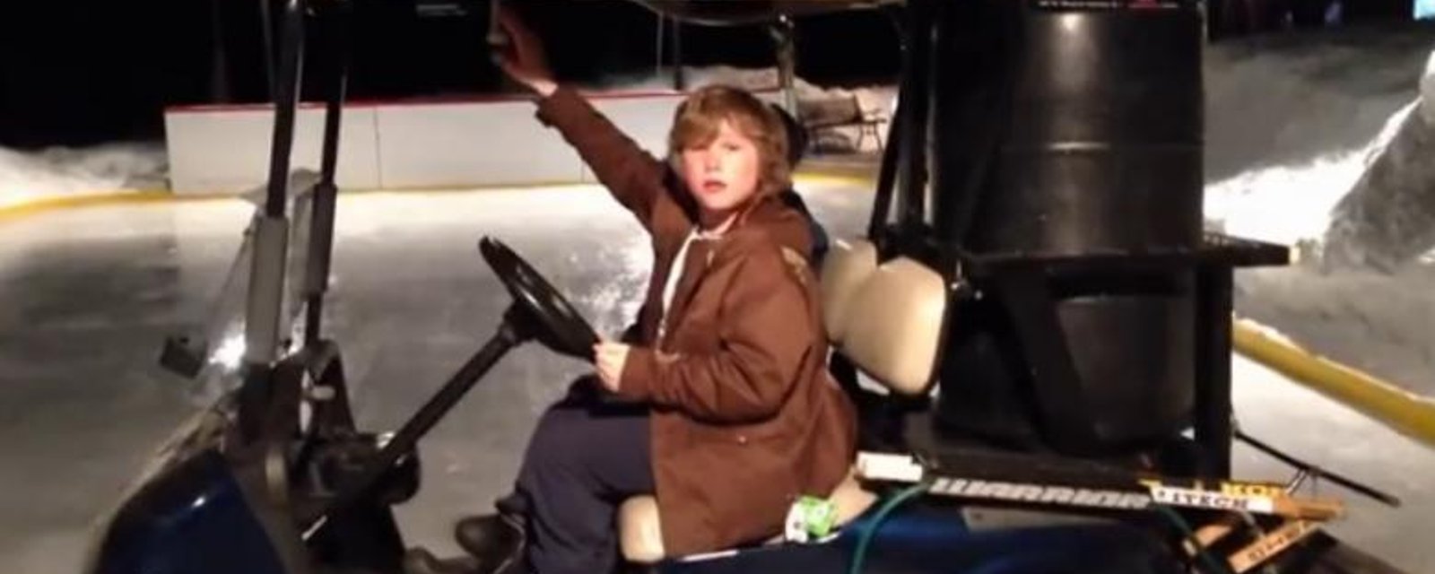 Wow! Comment créer sa propre Zamboni pour sa patinoire personnelle!