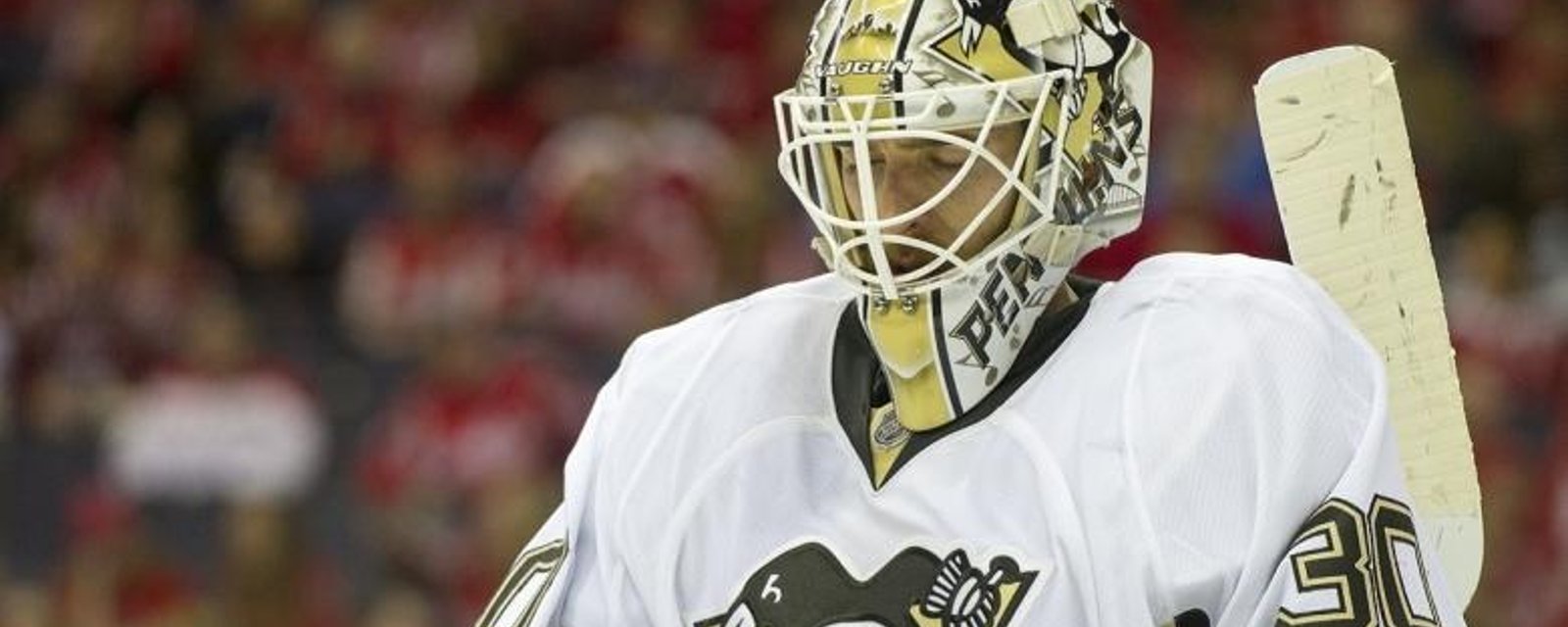 Matt Murray unveils his new mask for the World Cup of Hockey.