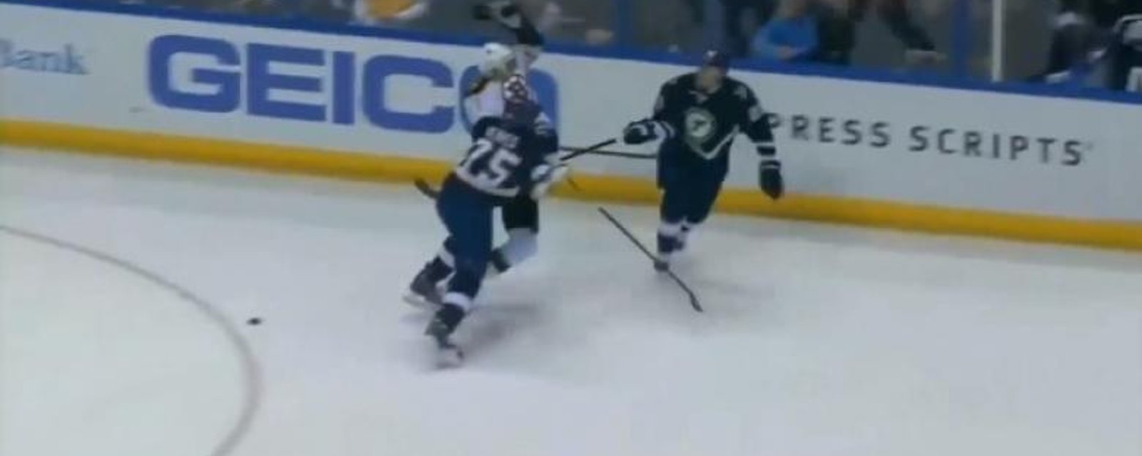 (VIDEO): Ryan Reaves with a big hit Milan Lucic!