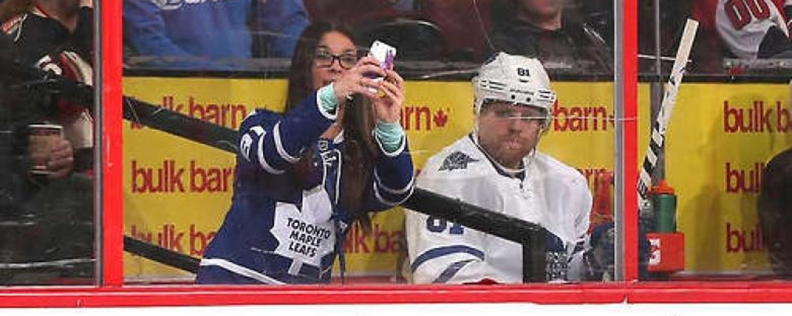 Phil Kessel apprently is not a fan of selfies. (Photos)
