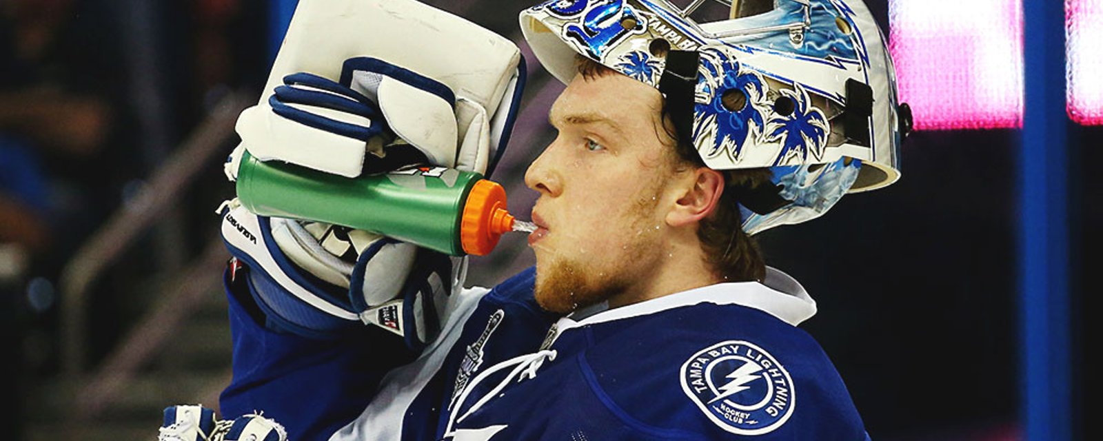 Must See: Vasilevsky’s new mask changes color and design 