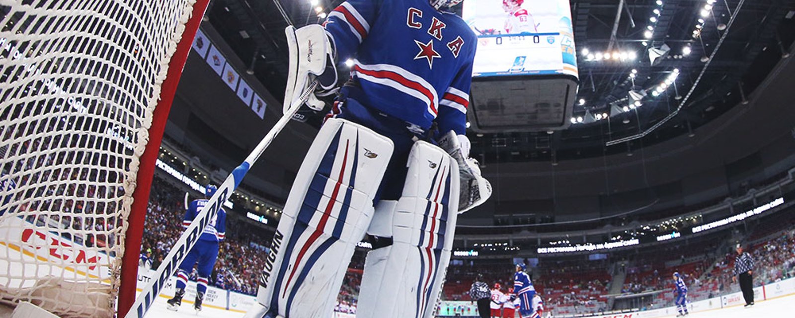 Must See: KHL goalie lets in absolute stinker