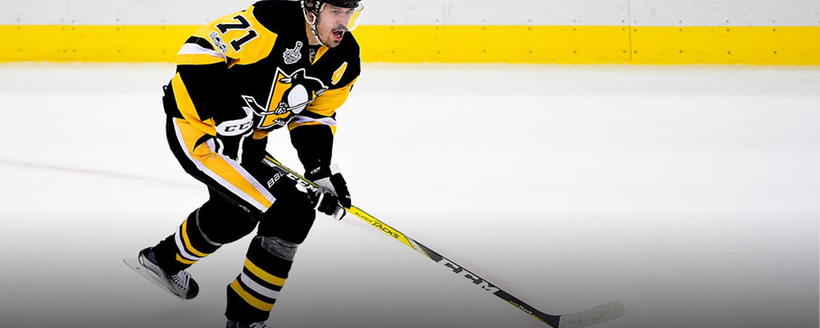 Malkin wins the 2017 Kharlamov Trophy 