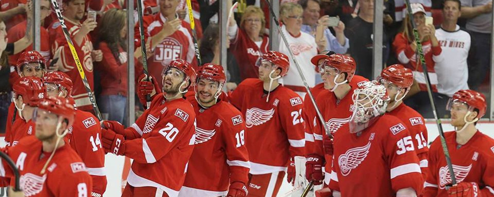 BREAKING: Wings ink veteran forward to contract