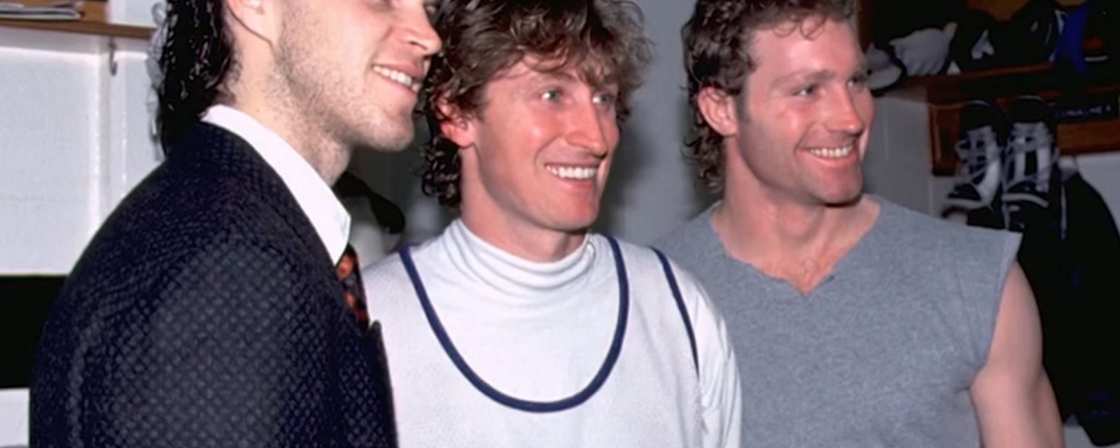  Throwback: Wayne Gretzky passes Gordie Howe's record for goals scored in the NHL.