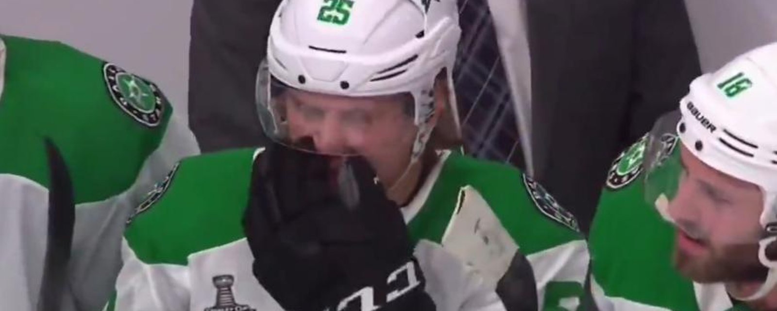 Pat Maroon intentionally shoots the puck at the Stars bench and hits Joel Kiviranta.