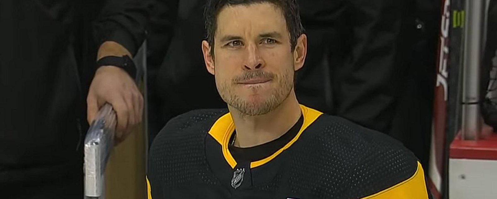 Penguins honor Sidney Crosby before his 1000th NHL game tonight.