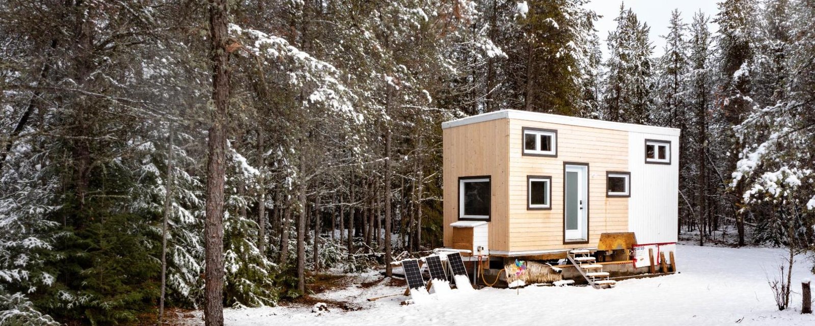 L'intérieur de cette mini-maison vendue pour moins de 100 000 $ à 1h45 de Montréal vous charmera