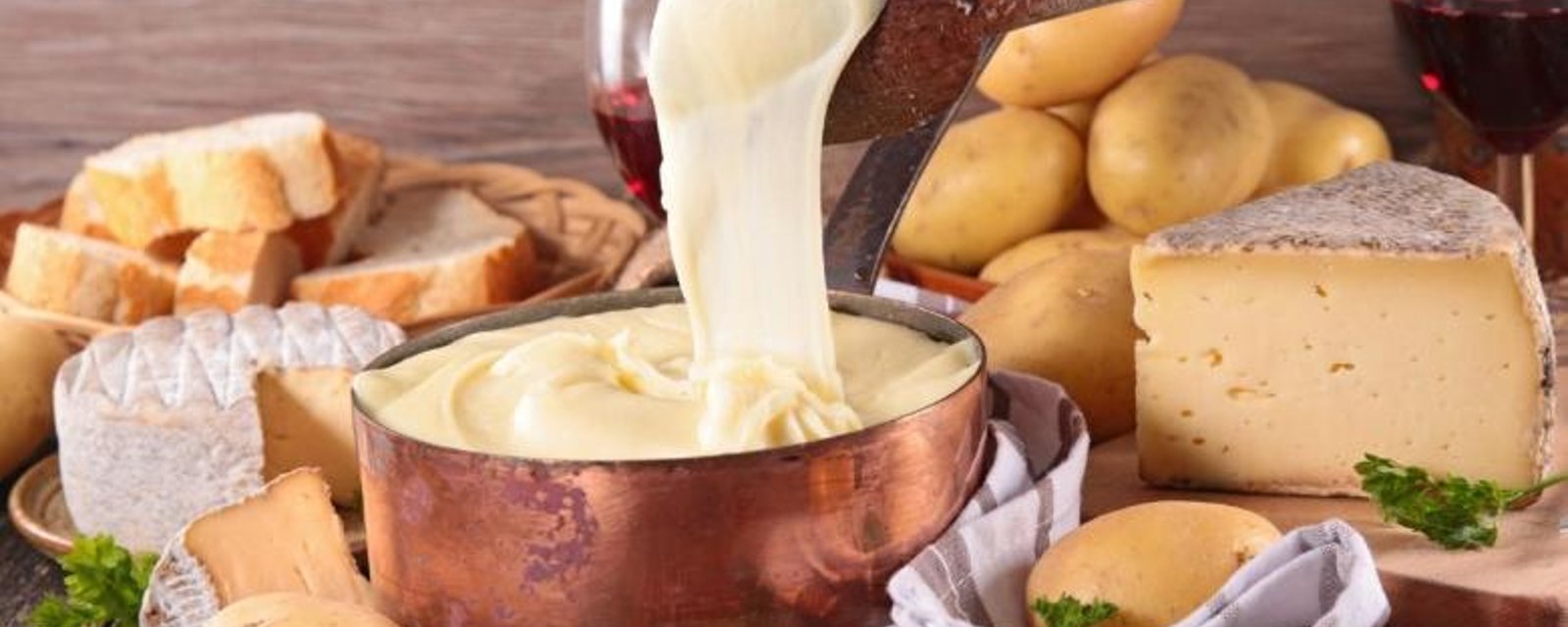 Gruyère et Emmental...la fondue au fromage idéale