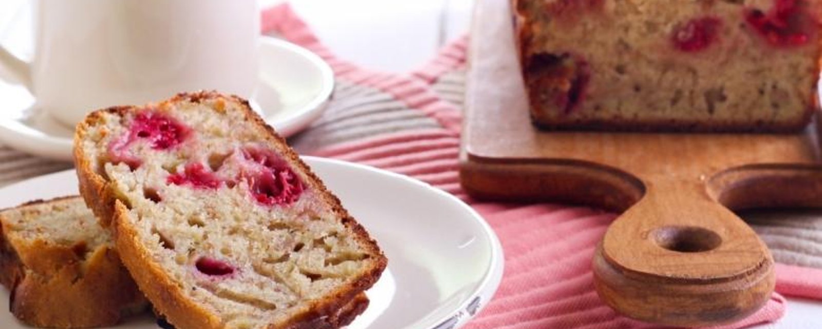 Un pain aux framboises fait de babeurre...Mmm