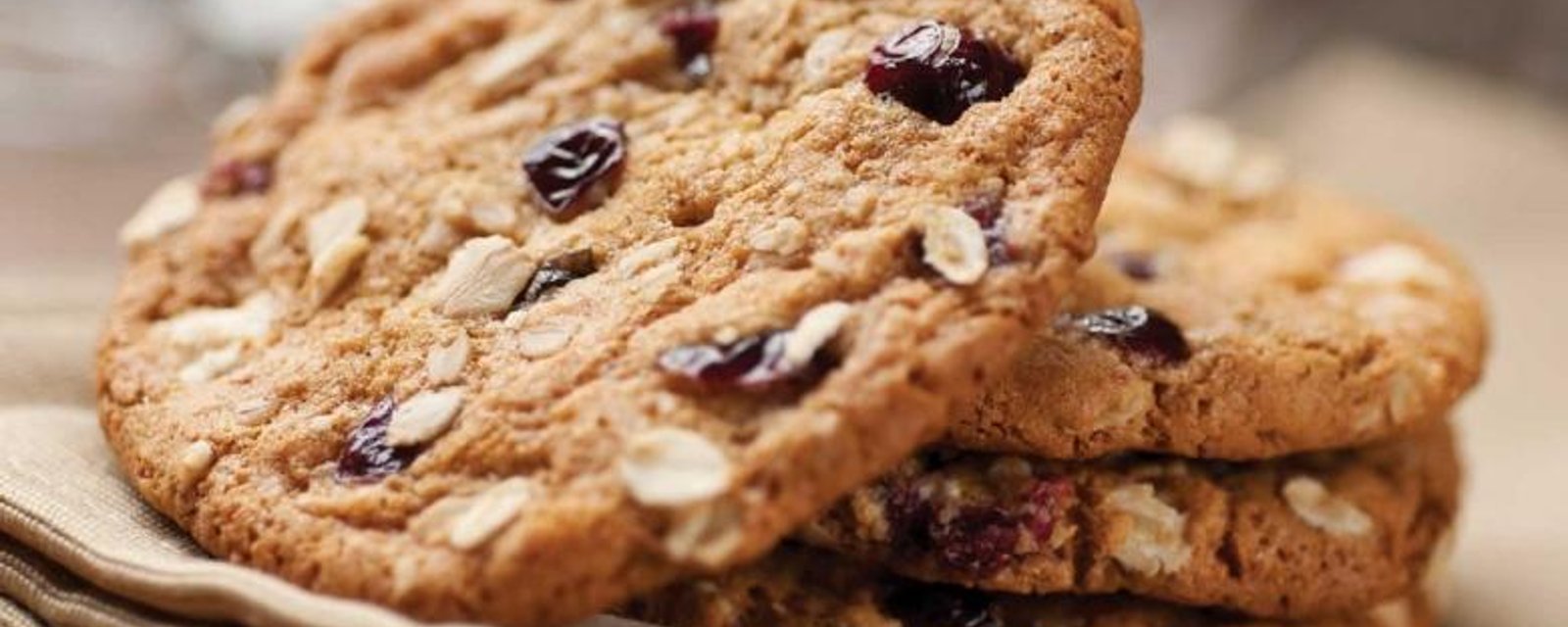 Biscuit moelleux et délicieux à l'avoine et aux raisins