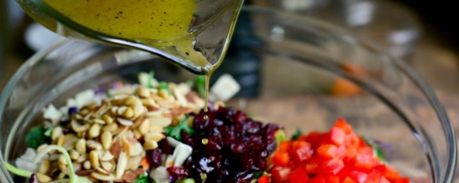 Salade santé de noix et de légumes