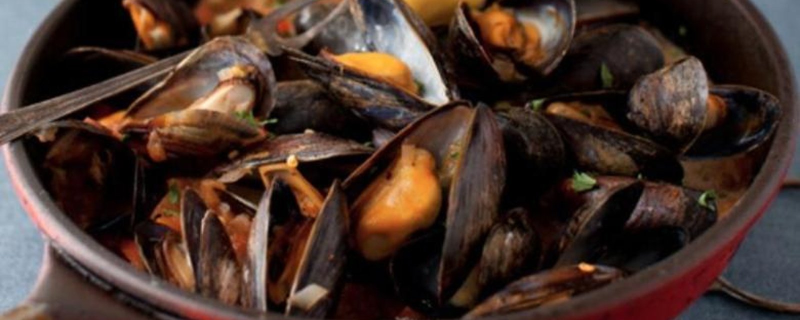  Recette de moules au vin blanc, oignons et tomates!