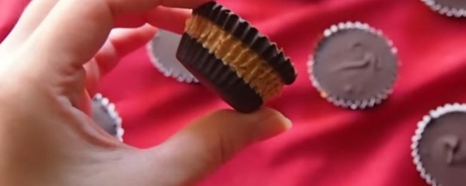 Fabriquer ses propres Reese's en trois étapes simples et rapides... MIAM!