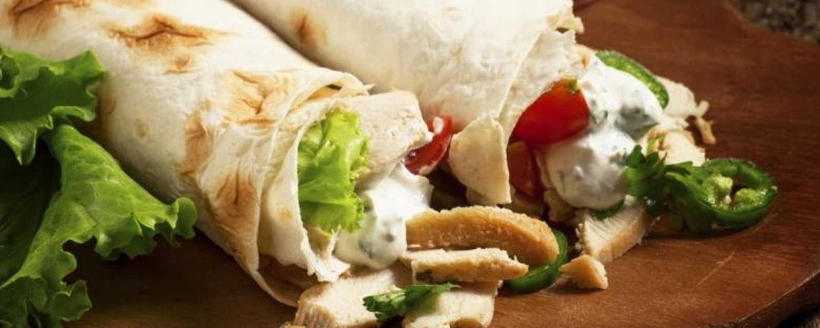 Poulet style Shawarma avec sauce à l'ail maison...cuit au four