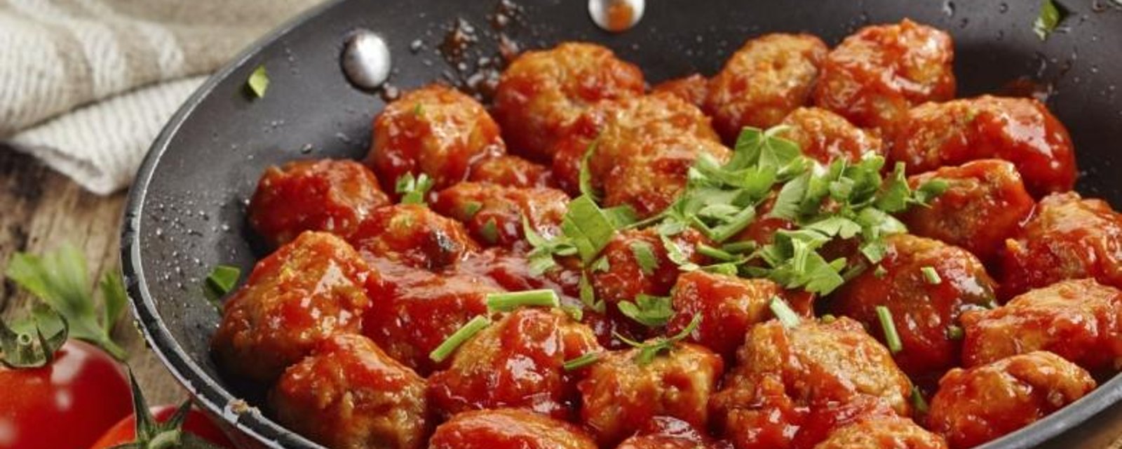 Boulettes de dinde dans une sauce tomate maison