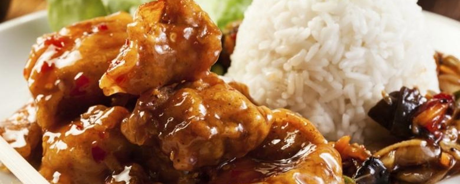 ​Bouchées de poulet croustillantes sauce aigre-douce...le tout, cuit au four