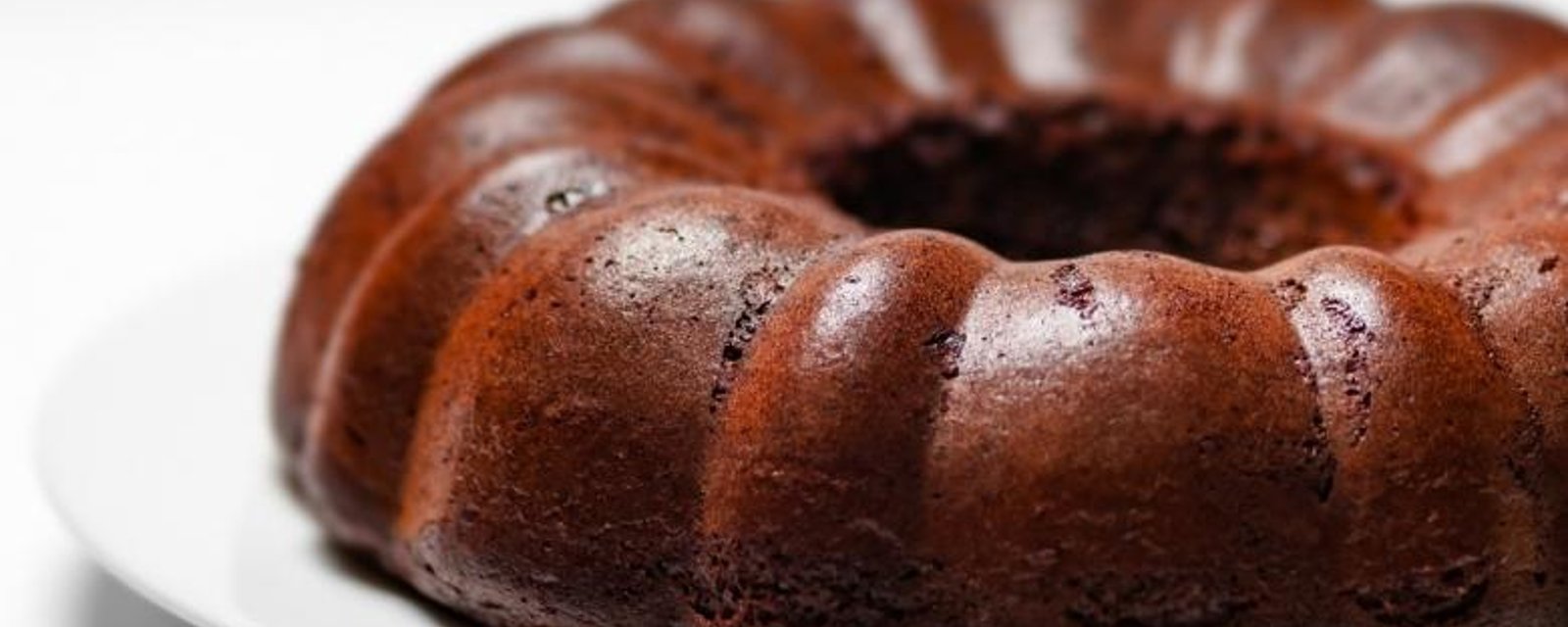 Un gâteau au chocolat...glaçage au chocolat