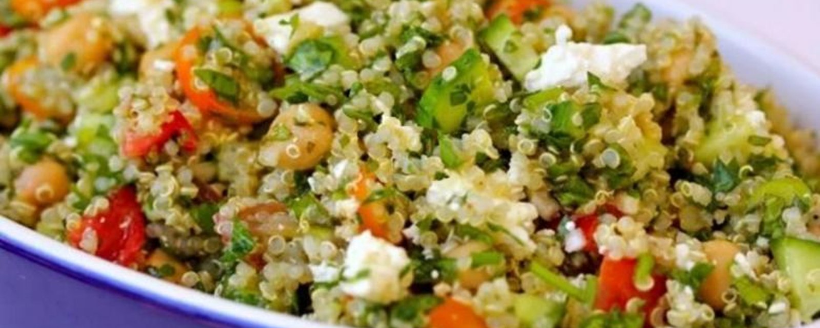 Salade de Quinoa et de taboulé avec fromage feta