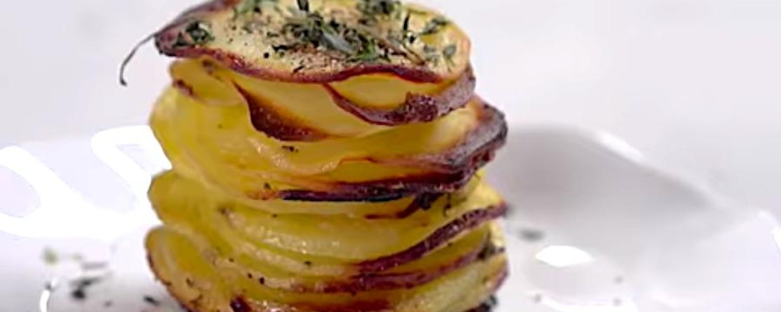 Pommes de terres EMPILÉES au parmesan... Un look RAFFINÉ et un goût MALAAADE!!!