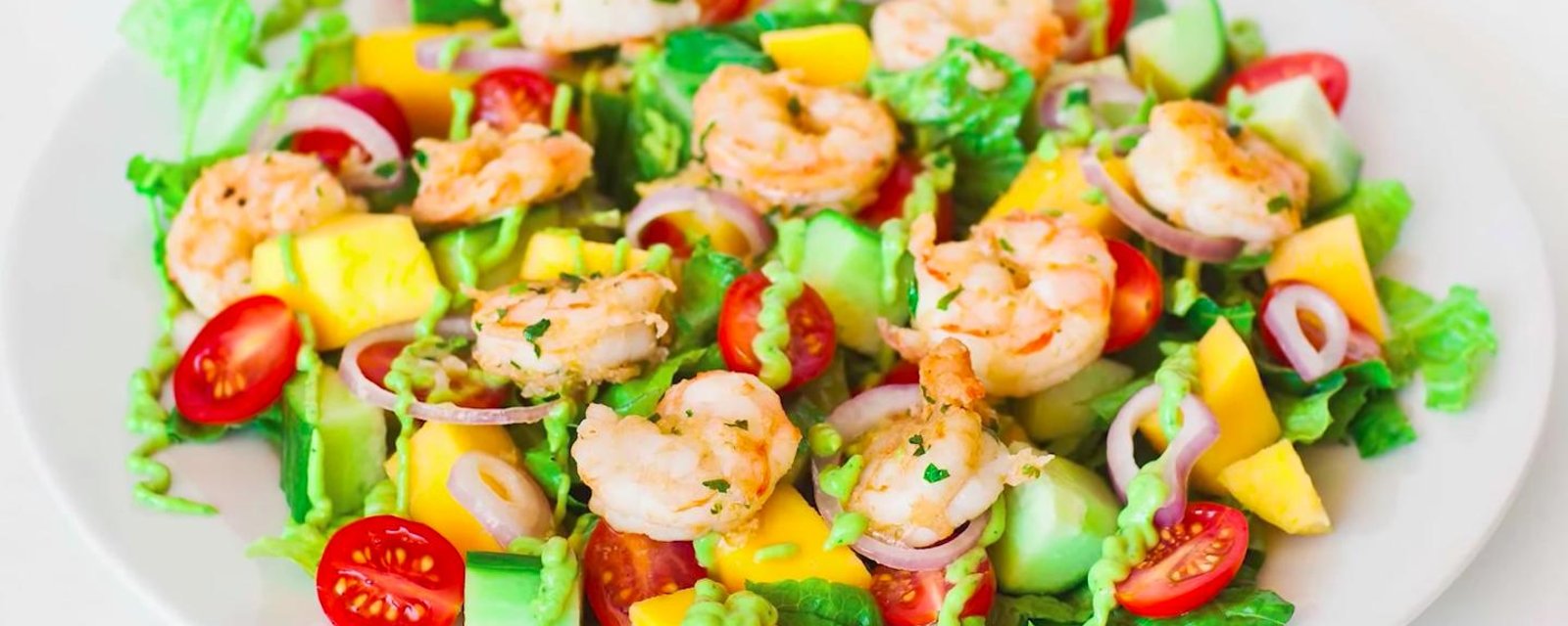 OMG, cette salade de crevettes est splendide! Attendez de goûter à la vinaigrette...