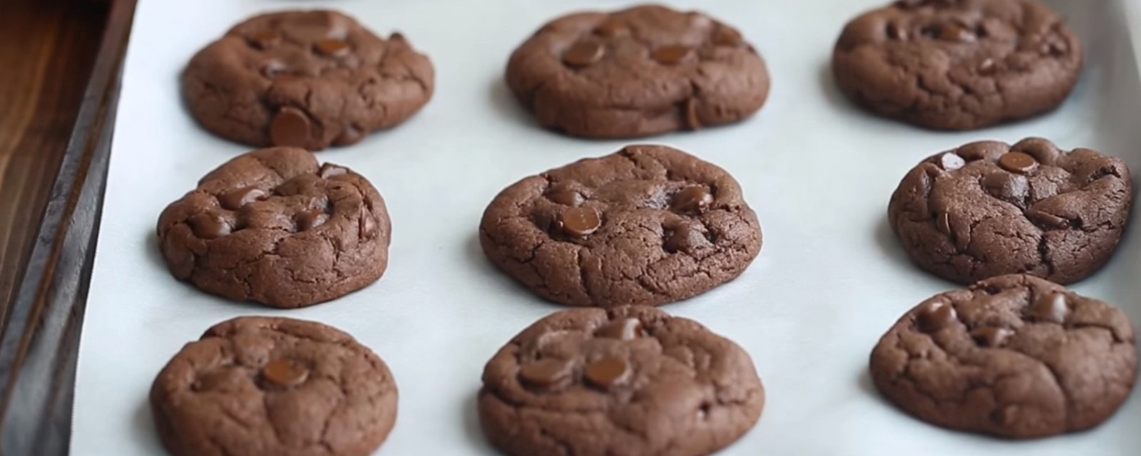 Biscuits au chocolat tellement moelleux qu'on dirait des petits gâteaux. 