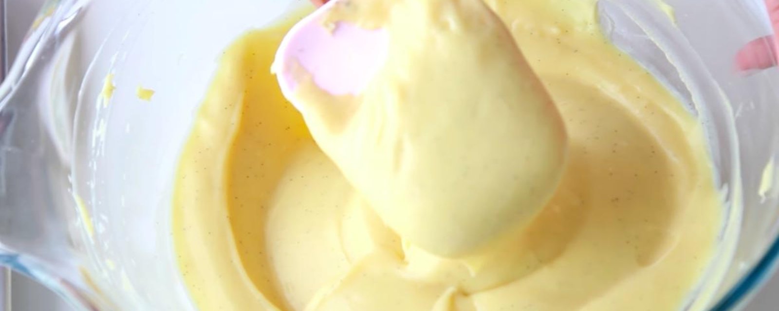 Une recette très simple de crème pâtissière