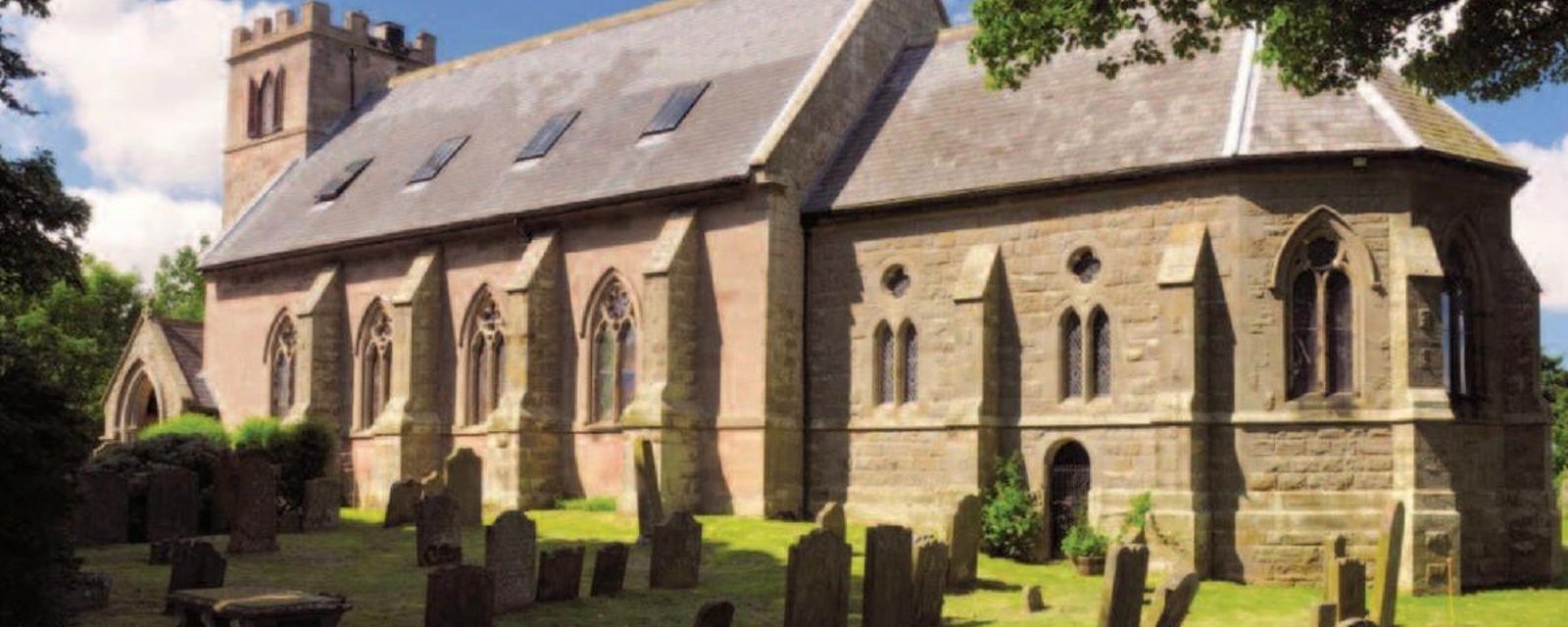 Un couple achète une vieille église abandonnée des années '70 et la transforme en superbe demeure.